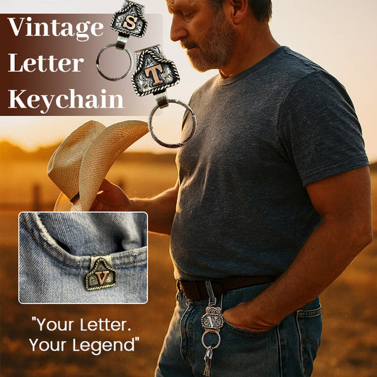 🔥2025 New Arrival 🔥Vintage Letter Keychain