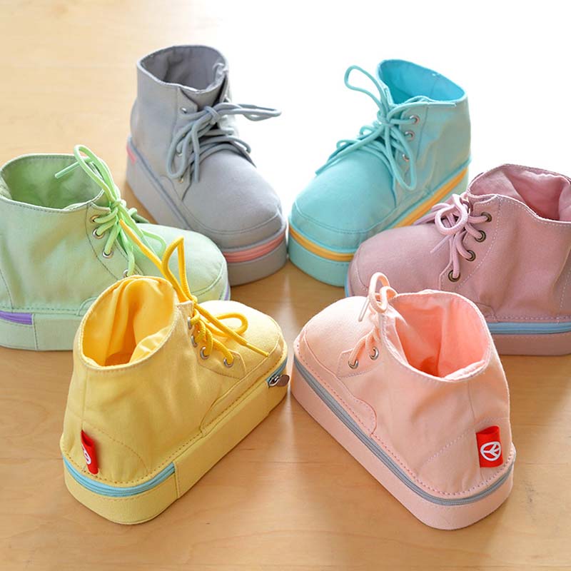 🖊️ Shoe Pen Holder