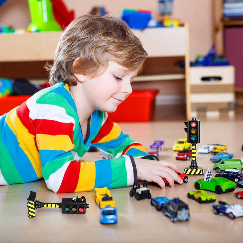 🟢 Voice-Controlled Traffic Light Toy 🚦 | Fun, Learning & Role Play in One!