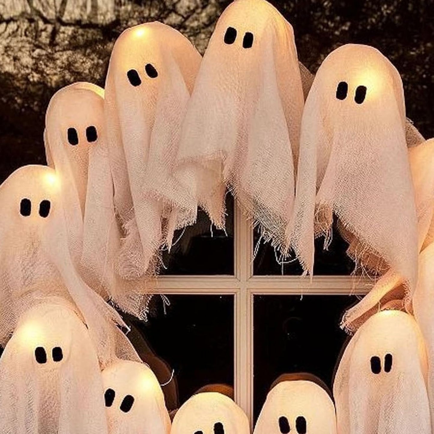 👁️Light-Up Ghost Crew Wreath 👻 Trick-or-Treat Favorite – Going Fast!